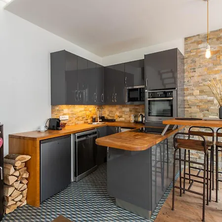 Amazing Loft In The Vibrant Area Near The Famous Bastille's Place Apartment Paris