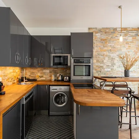 Amazing Loft In The Vibrant Area Near The Famous Bastille's Place